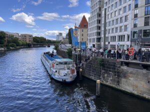 Anlegestelle Friedrichstraße Berlin Weidendamm