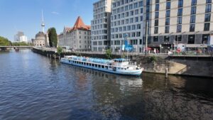Anlegestelle Friedrichstraße Berlin Weidendamm