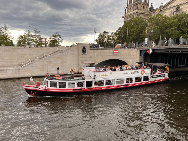 FGS Nostalgie Boot Berlin Reederei Wolff